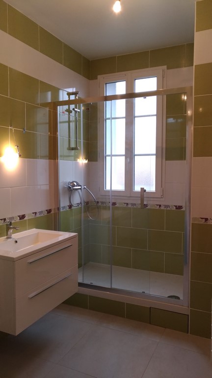 photo salle de bain apres travaux rue colbert 92700 colombes