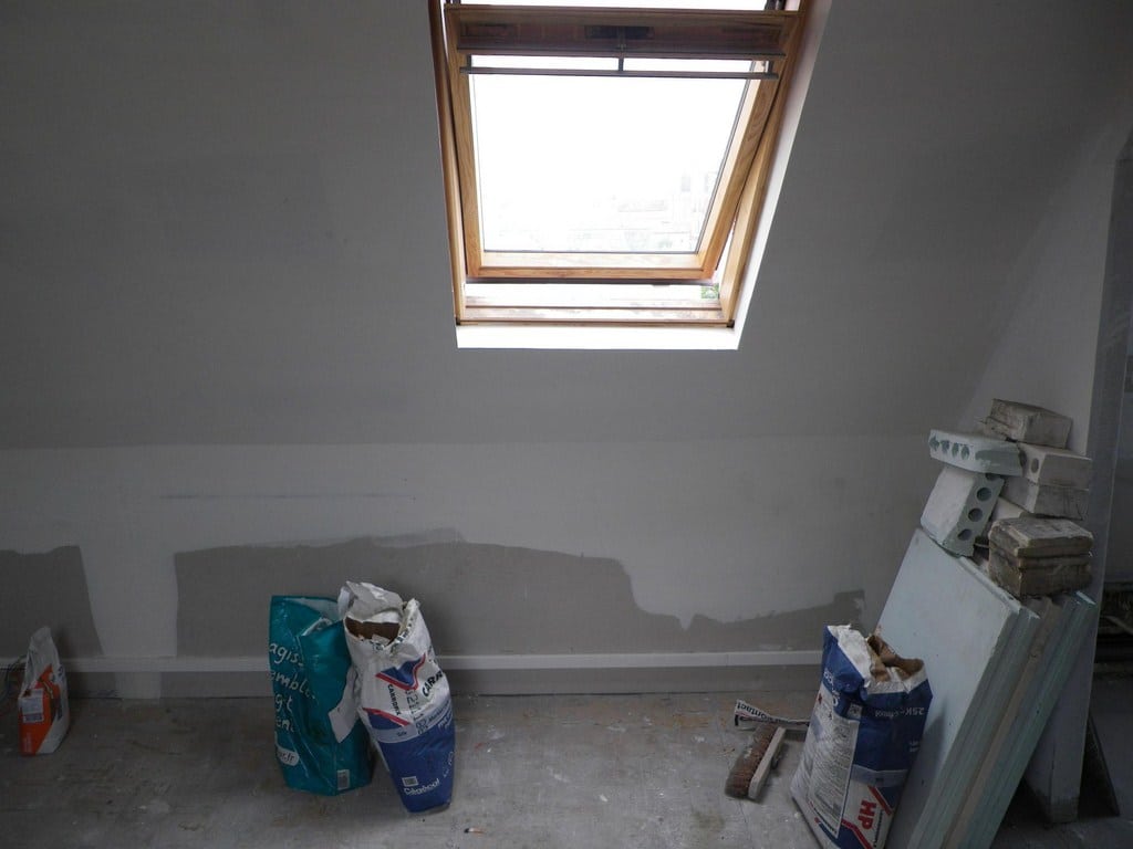 Chambre avant travaux (vue 2), Rénovation appartement à Gare d’Asnières sur Seine de 25m²