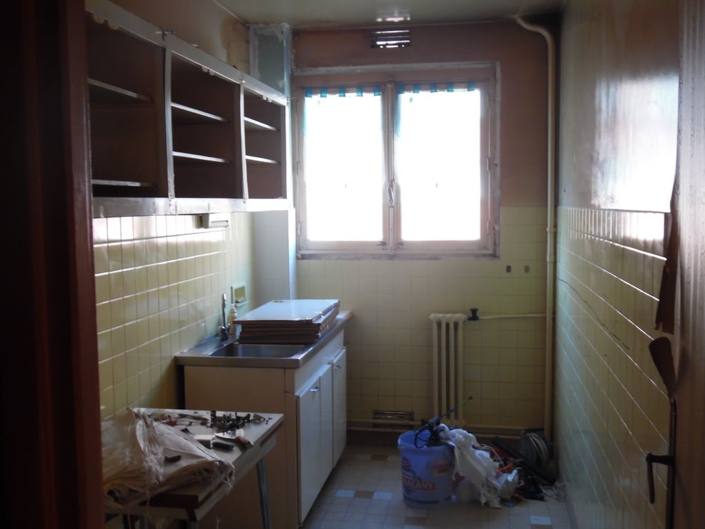 Cuisine avant travaux, Rénovation appartement à Porte de Saint Ouen PARIS 75017 de 68 m2