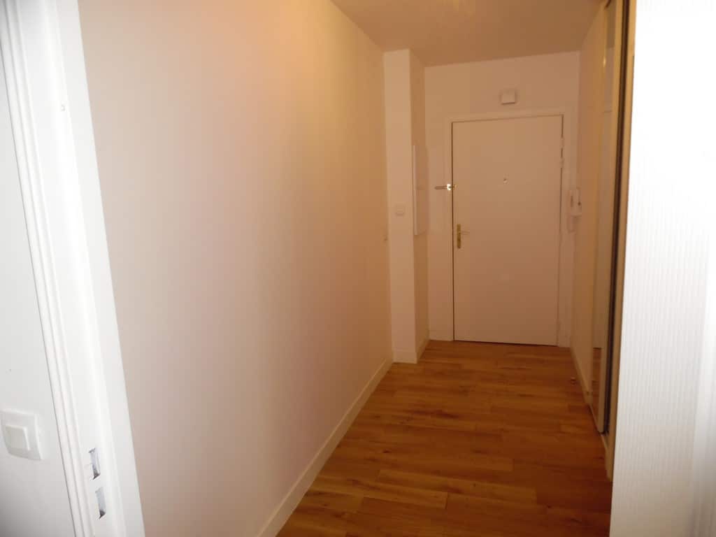 Entrée avant travaux, Rénovation appartement quartier Anatole France LEVALLOIS PERRET 92300 de 67 m2