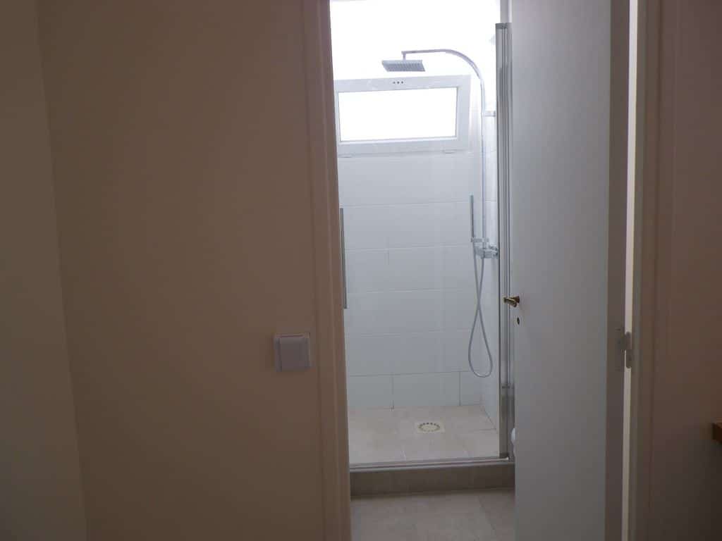 Salle de bain après travaux, Rénovation appartement quartier Pont de Levallois-Bécon à Levallois Perret de 30 m2
