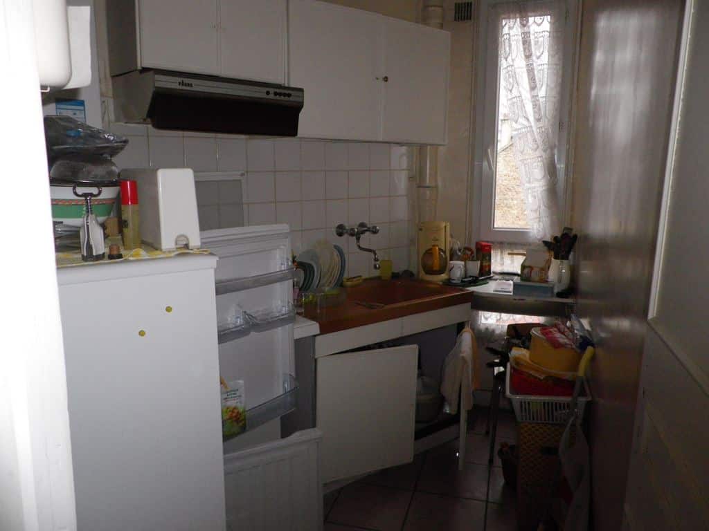 Cuisine avant travaux, Rénovation appartement proche de Gare de Bécon-les-Bruyères à Courbevoie de 45 m2