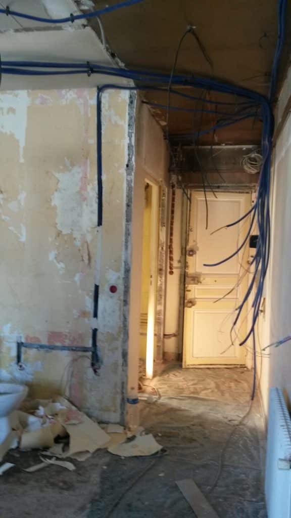 Couloir avant travaux, Rénovation appartement VANVES 92170 de 47 m2