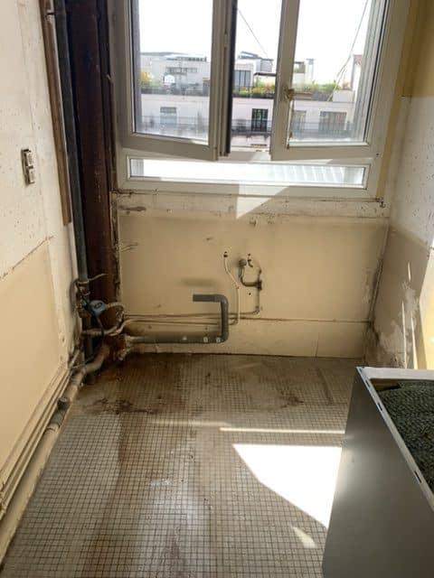 photo cuisine 3 avant travaux de renovation place jules ferry 92120 Montrouge