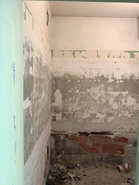 photo salle de bain 4 avant travaux de renovation place jules ferry 92120 Montrouge