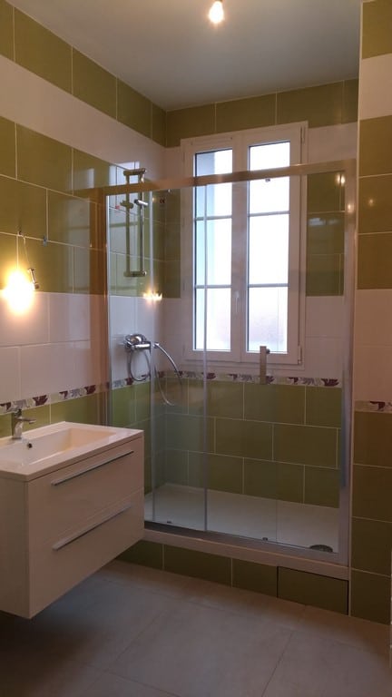 Salle de bain après travaux, Rénovation appartement gare de la Garenne-Colombes 92700 de 35 m2