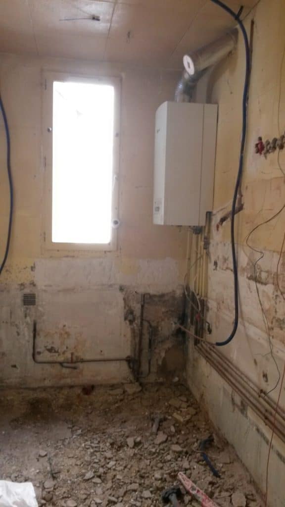 Salle de bain avant travaux, Rénovation appartement VANVES 92170 de 47 m2