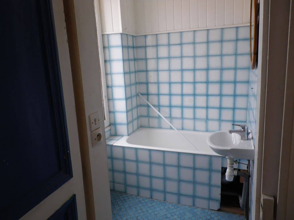 Salle de bain avant travaux, Rénovation appartement SAINT GERMAIN EN LAYE de 40 m2