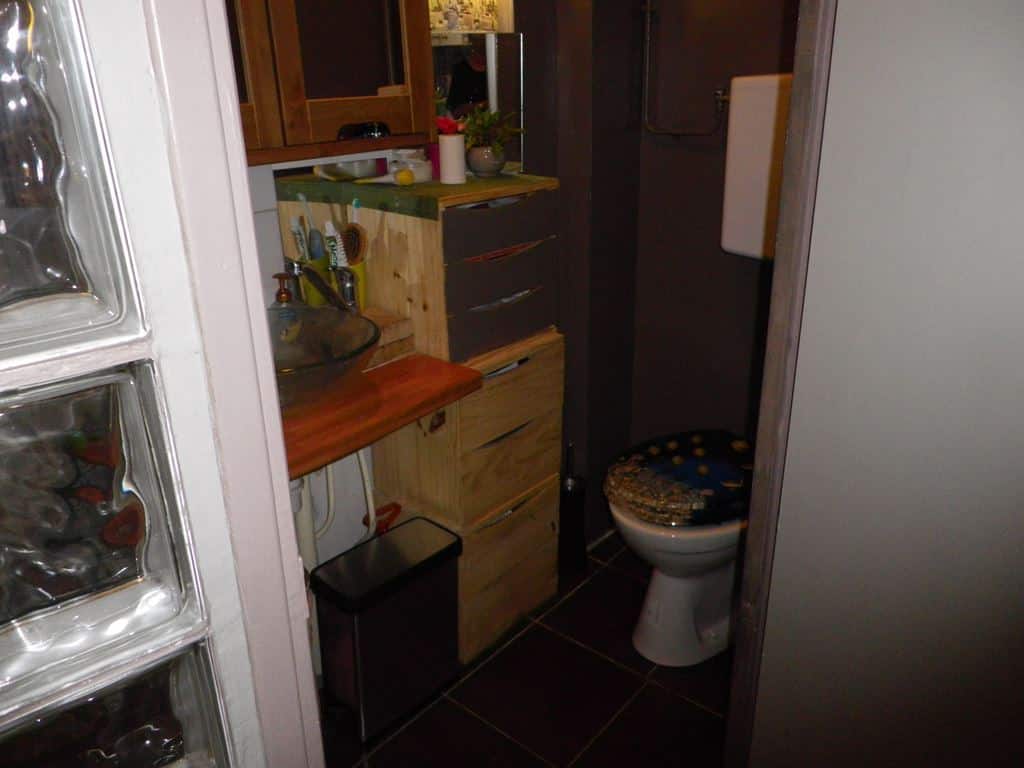 Salle de bain avant travaux, Rénovation appartement quartier Nation à PARIS 75020 de 50 m2