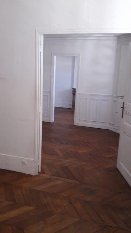 Salon avant travaux, Rénovation appartement à LEVALLOIS PERRET proche NEUILLY SUR SEINE de 70 m2